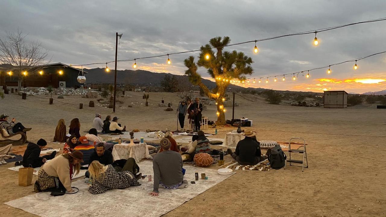 Sapphire Haven + Casita! Pool + Spa + Movie Theatre + 10 Min To Monument! Joshua Tree Eksteriør bilde