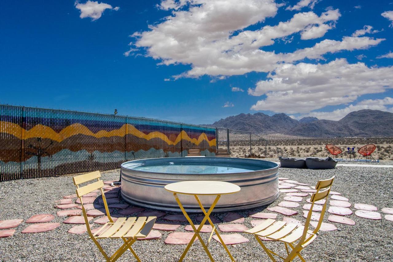 Sapphire Haven + Casita! Pool + Spa + Movie Theatre + 10 Min To Monument! Villa Joshua Tree Eksteriør bilde