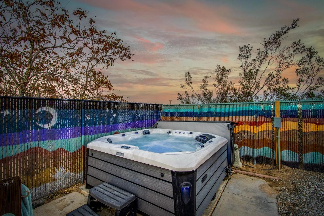 Sapphire Haven + Casita! Pool + Spa + Movie Theatre + 10 Min To Monument! Joshua Tree Eksteriør bilde