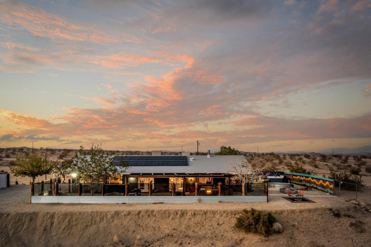 Sapphire Haven + Casita! Pool + Spa + Movie Theatre + 10 Min To Monument! Joshua Tree Eksteriør bilde