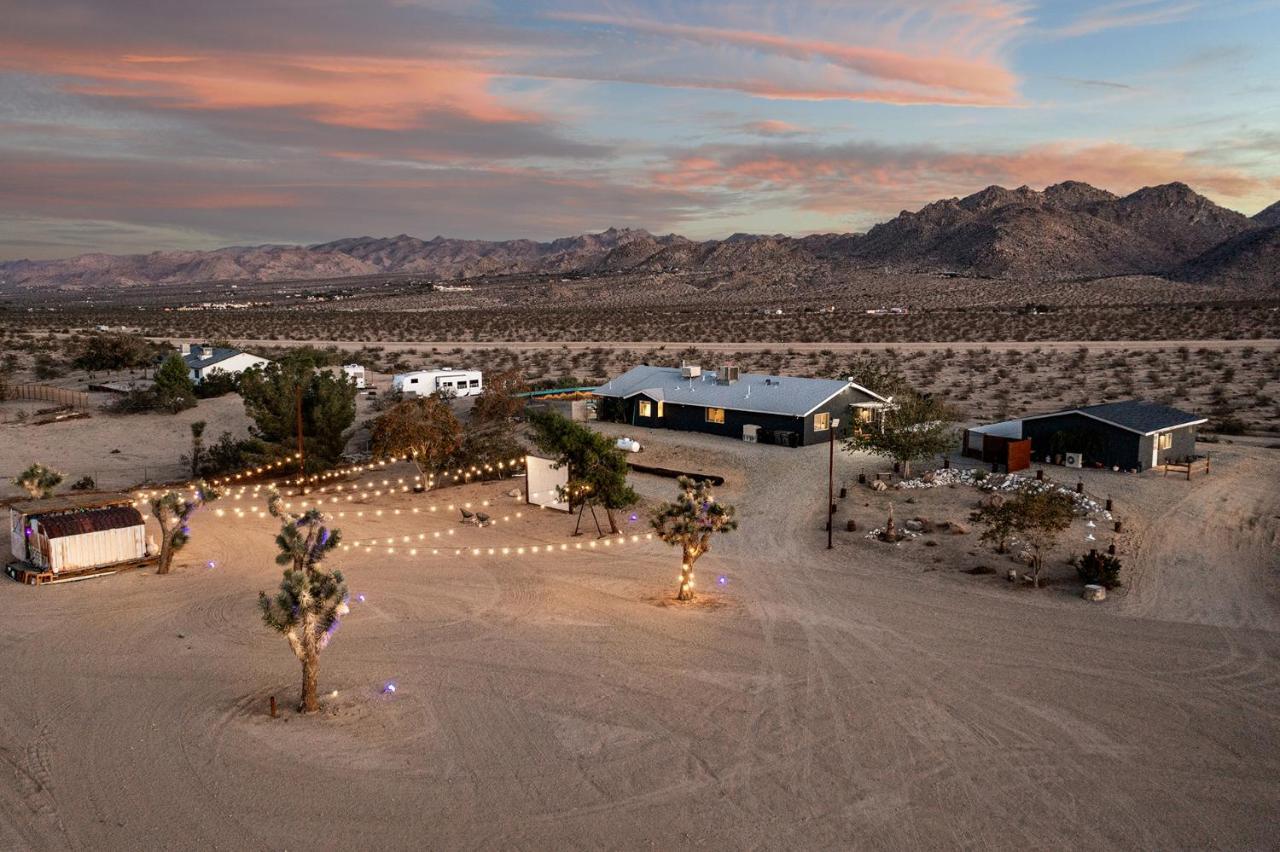 Sapphire Haven + Casita! Pool + Spa + Movie Theatre + 10 Min To Monument! Joshua Tree Eksteriør bilde