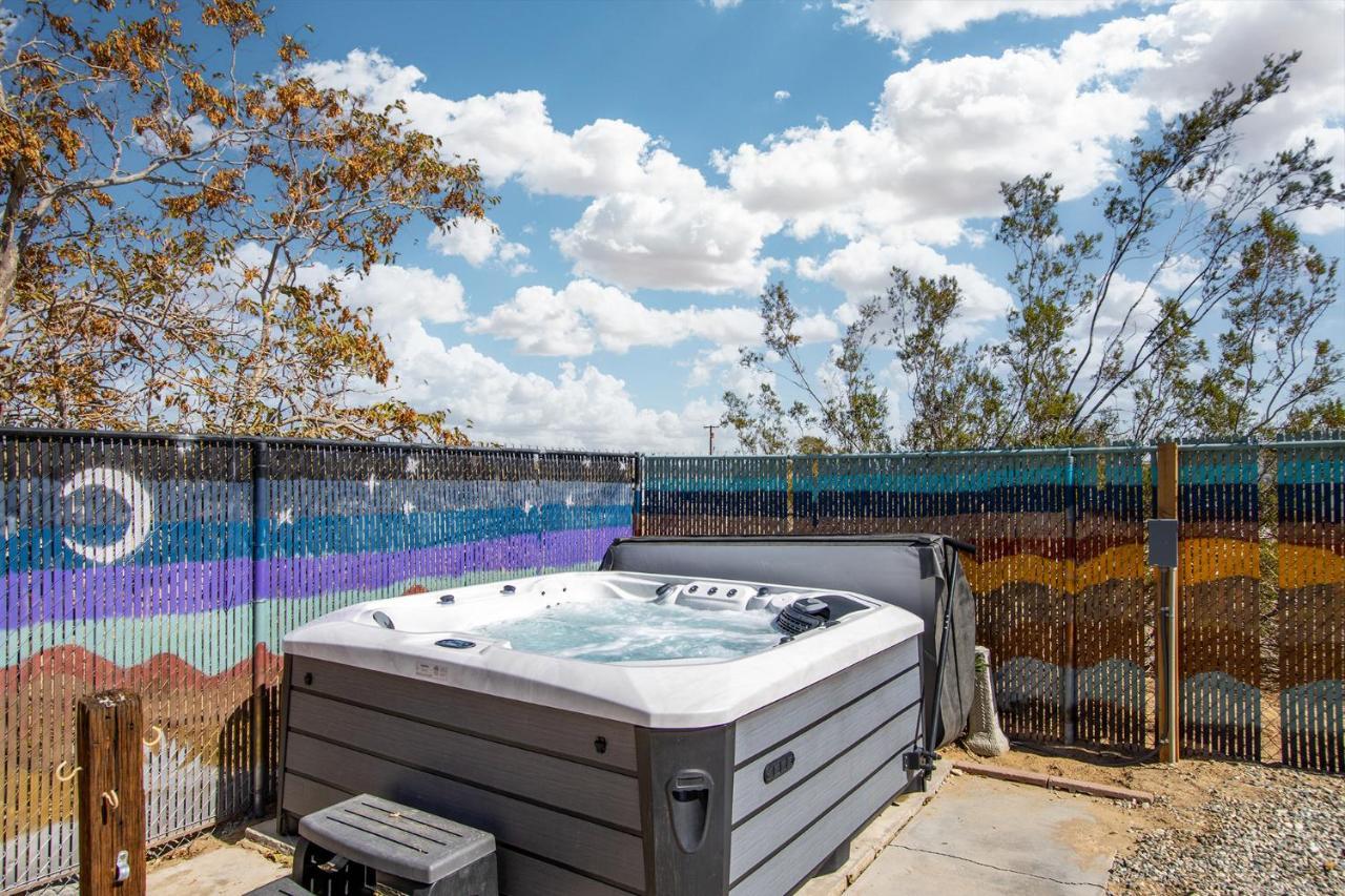 Sapphire Haven + Casita! Pool + Spa + Movie Theatre + 10 Min To Monument! Joshua Tree Eksteriør bilde