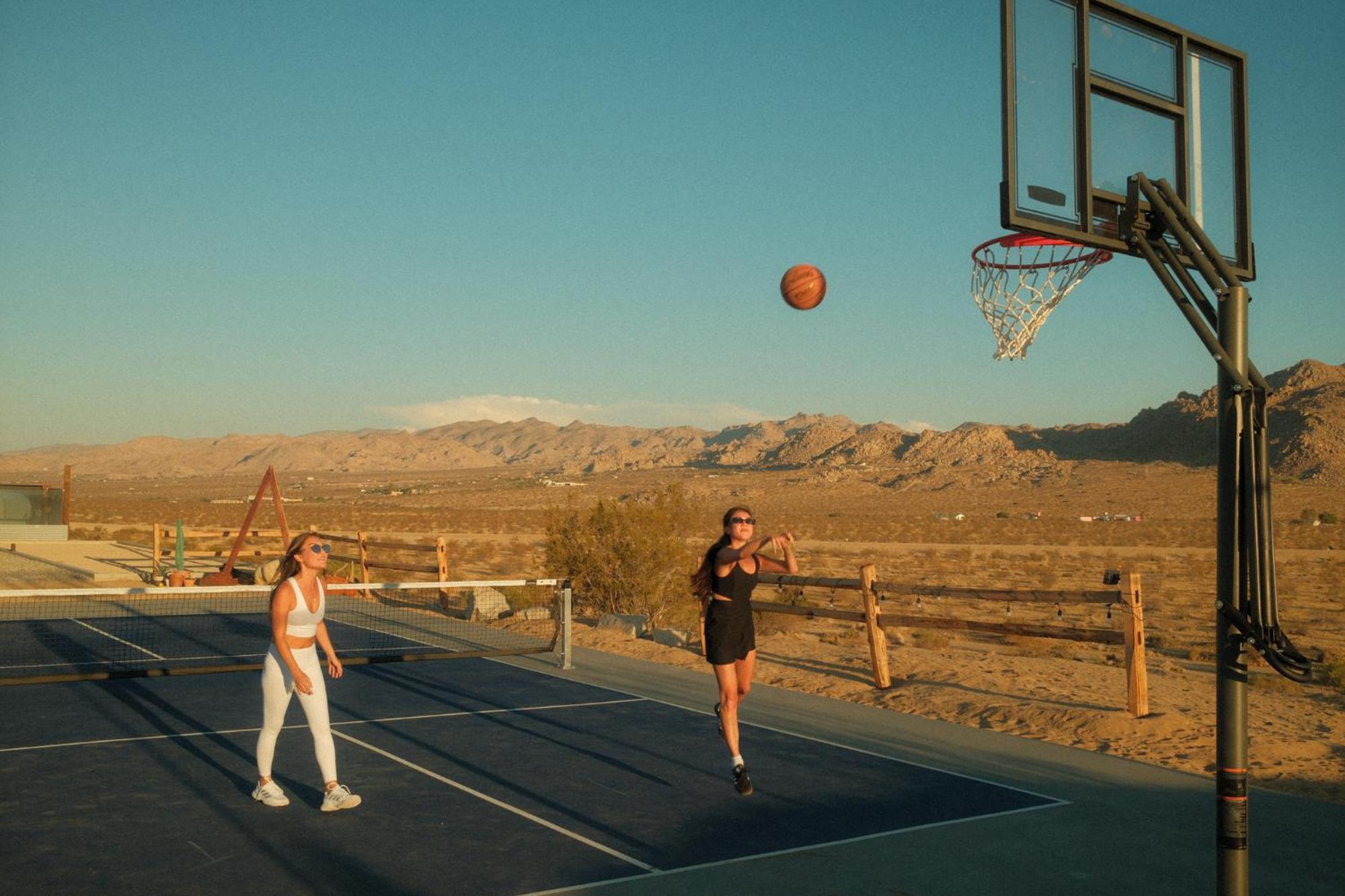 Sapphire Haven + Casita! Pool + Spa + Movie Theatre + 10 Min To Monument! Joshua Tree Eksteriør bilde